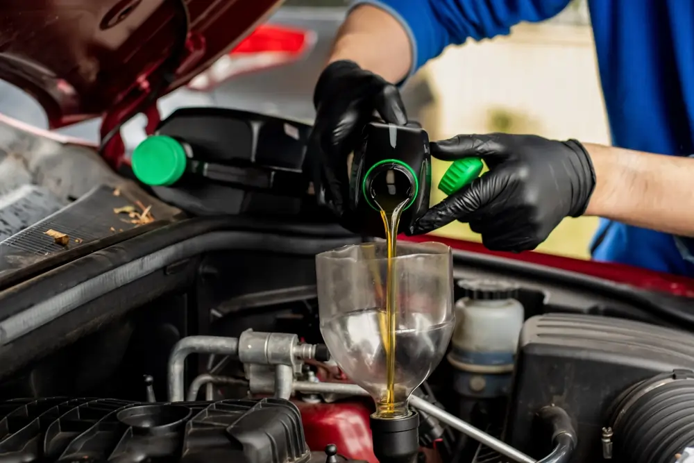 Dubai Auto Help performs oil changes, oil filter replacement,